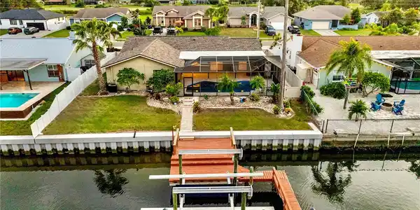 727 FLAMINGO DRIVE