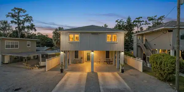 7305 TROPICAL DRIVE