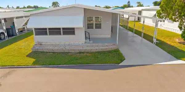 2127 WAILUA DRIVE