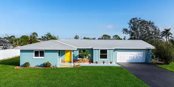 114 FRANCIS DRIVE NE