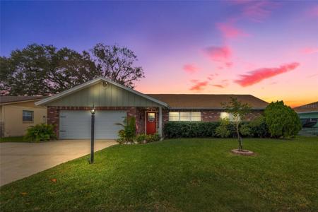 2952 CARRIAGE DRIVE