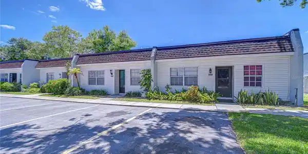 13870 OAKWOOD LANE