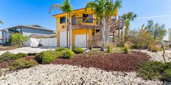 13514 GARRIS DRIVE