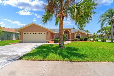 10228 YELLOW PINE WAY