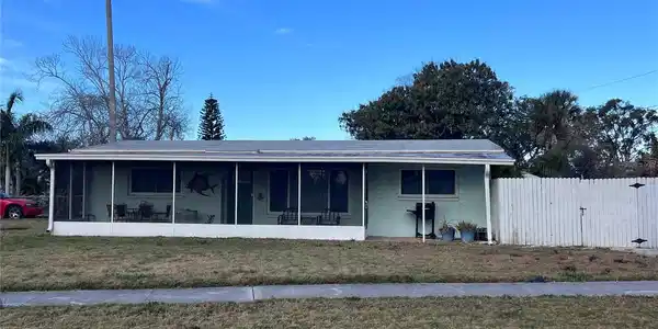 701 SUNSET DRIVE