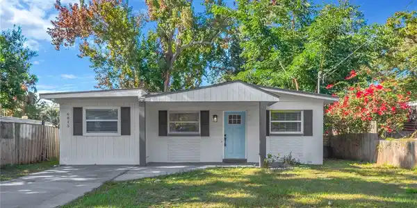 6815 S WALL STREET