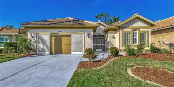 8508 GATEWAY COURT