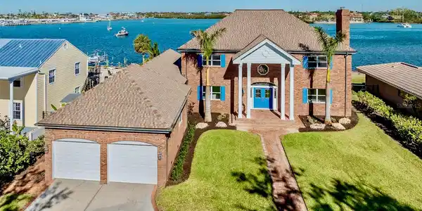 708 LAGUNA DRIVE