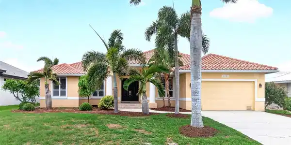 2260 PALM TREE DRIVE