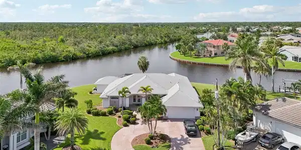4173 BEACH VIEW COURT