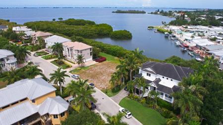 7008 HAWKS HARBOR CIRCLE