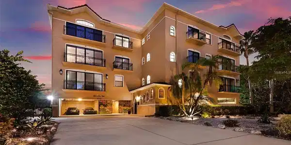 205 GOLDEN GATE POINT