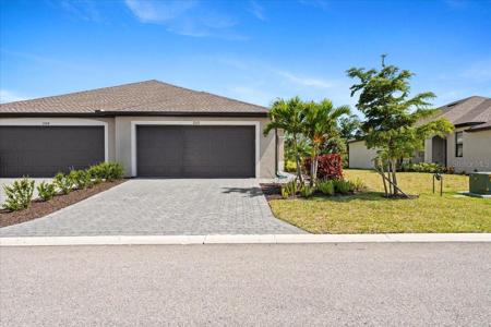 2112 BONITO WAY