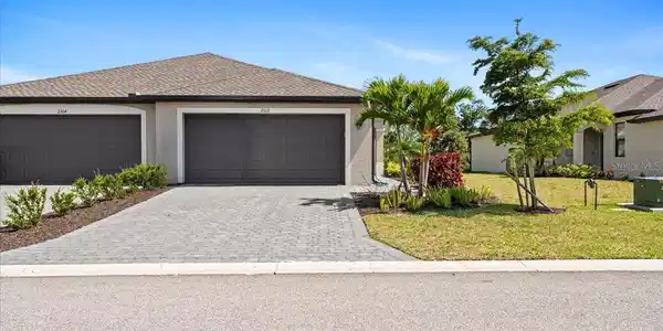 2112 BONITO WAY