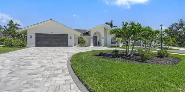 1527 BUOY LANE