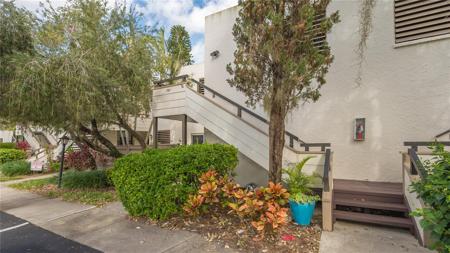 761 OAKVIEW DRIVE