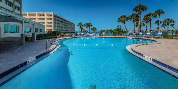 100 BLUFF VIEW