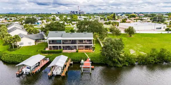 602 YARDARM DRIVE