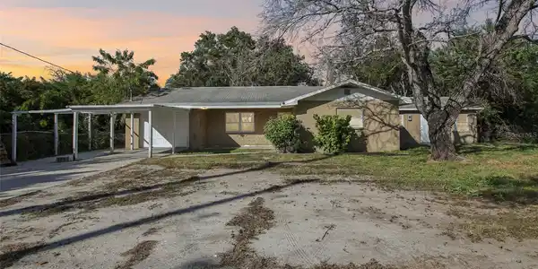204 E SHELL POINT ROAD