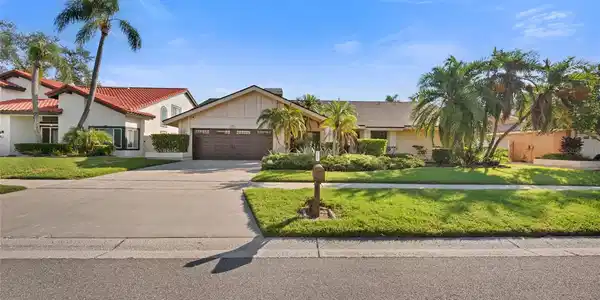 4121 CROSSWATER DRIVE