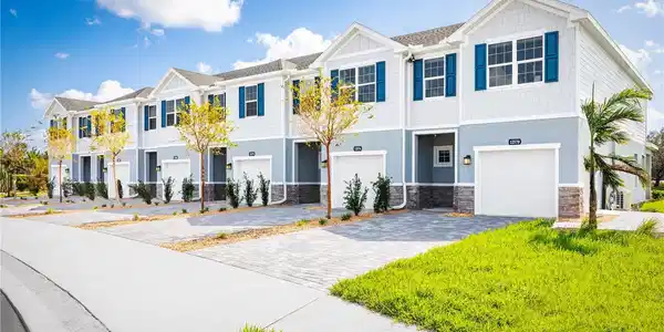 1698 KENDALL POINTE PLACE