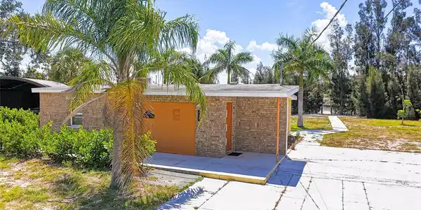 891 PALMETTO DRIVE NE
