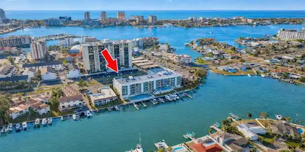 415 ISLAND WAY