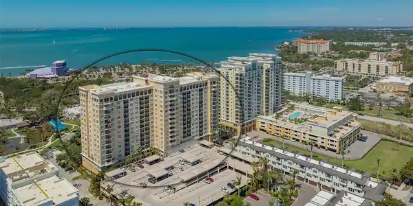 750 N TAMIAMI TRAIL