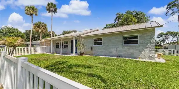 133 PARKWOOD LANE