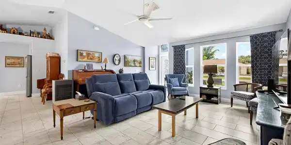 Image 4 Image 4