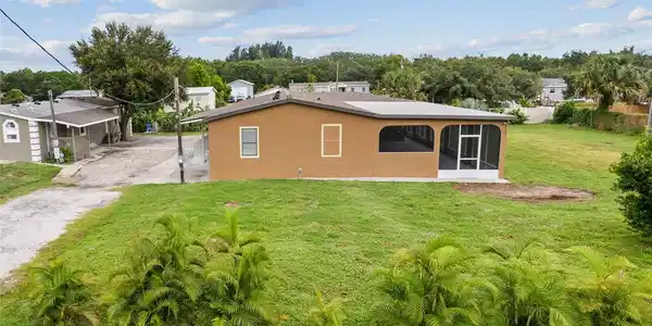 2715 UNIVERSAL DRIVE