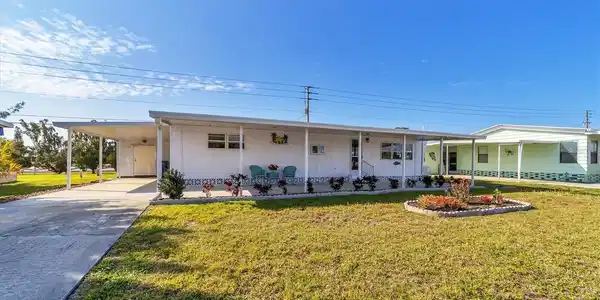 4507 10TH STREET COURT E