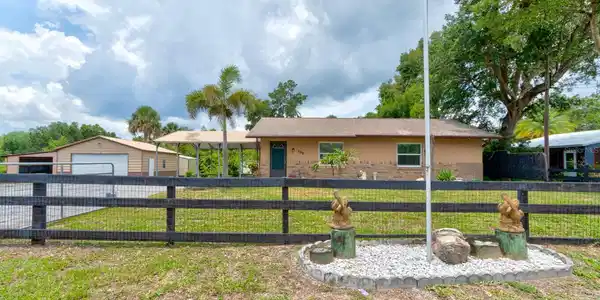 130 N GAINES STREET