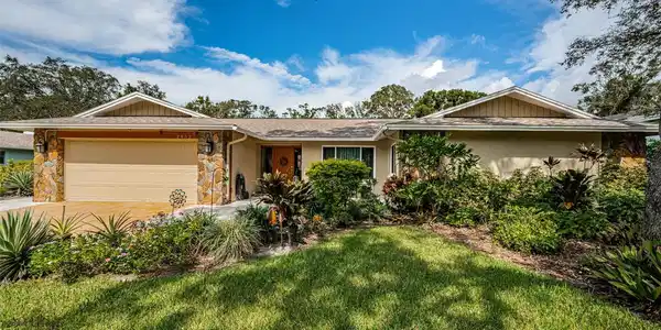 2852 PHEASANT RUN
