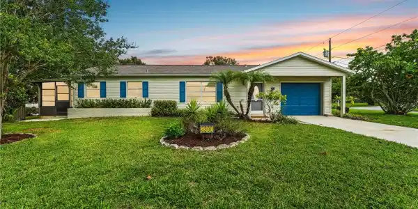 3300 SEA GRAPE DRIVE