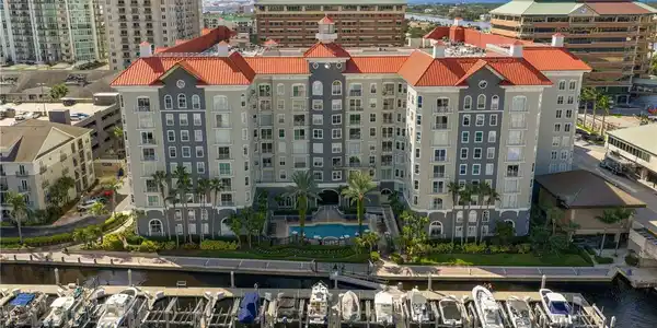 700 S HARBOUR ISLAND BOULEVARD