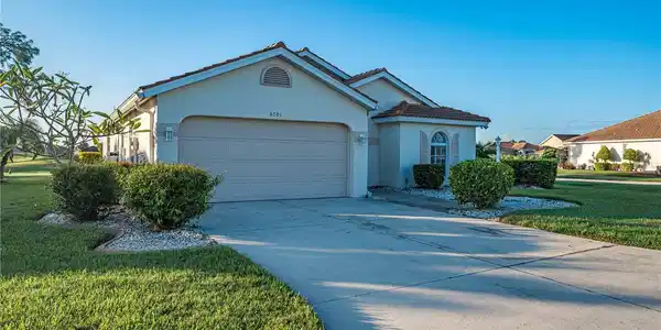 6701 GREENVIEW LANE