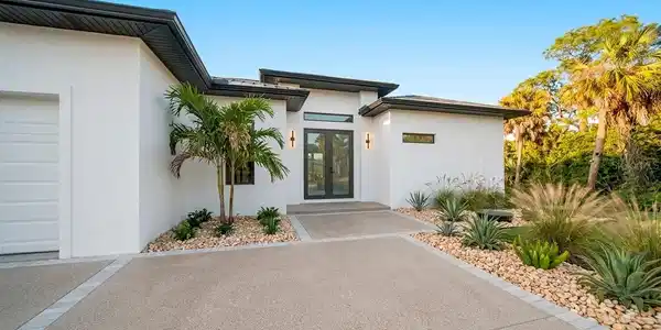 1420 FREEDOM LN