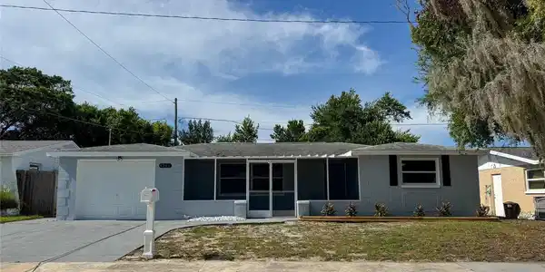4241 CANTERBERRY DRIVE