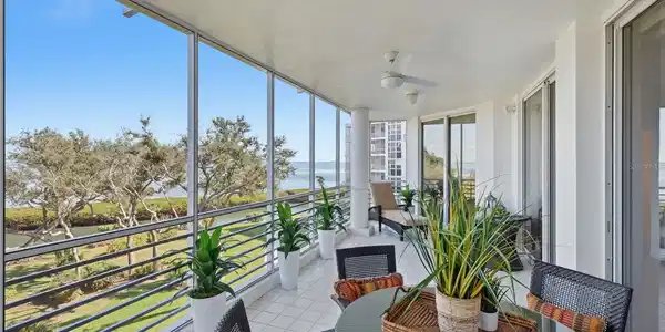 2550 HARBOURSIDE DRIVE