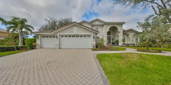 6467 RUBIA CIRCLE