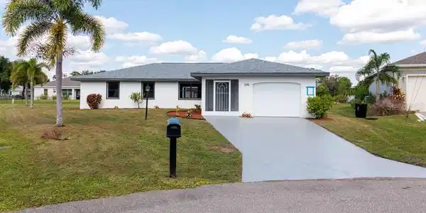 1136 YACHTSMAN LANE