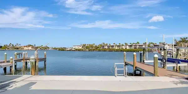 15 SEASIDE COURT