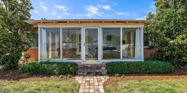 5214 GULFPORT BOULEVARD S