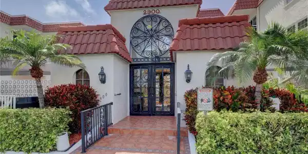 2900 GULF BOULEVARD