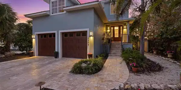 5246 AVENIDA DEL MARE