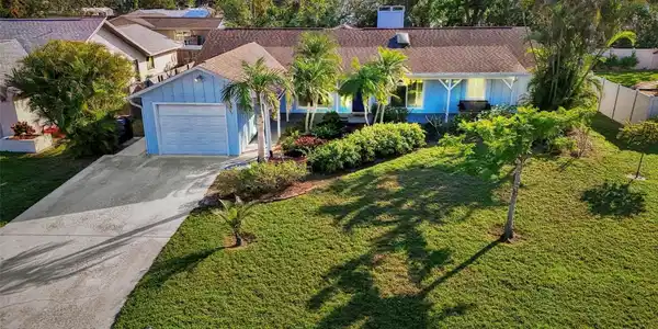 1237 SCHOONER LANE