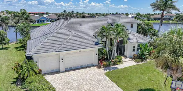 2800 VIA PALOMA DRIVE