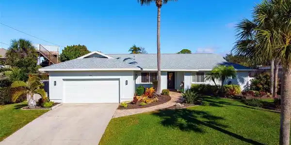 393 FLAMINGO DRIVE