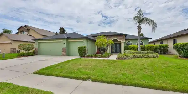 5305 MOON SHELL DRIVE
